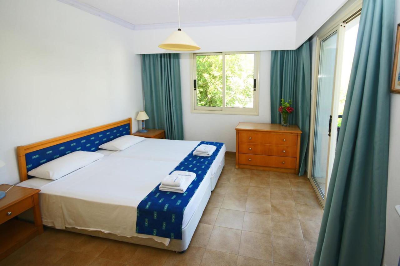 Resitour - Paphos Gardens Apartment Exterior photo